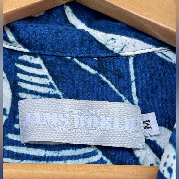 Jams world blue floral print button down size medium - Picture 4 of 10